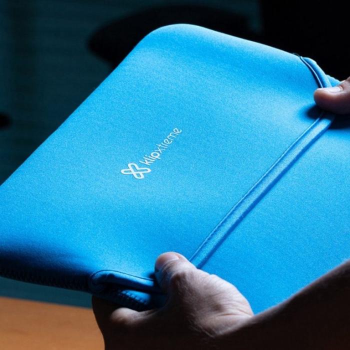 Klip Xtreme - Notebook sleeve - 14.1 in - Black blue - neoprene reversable
