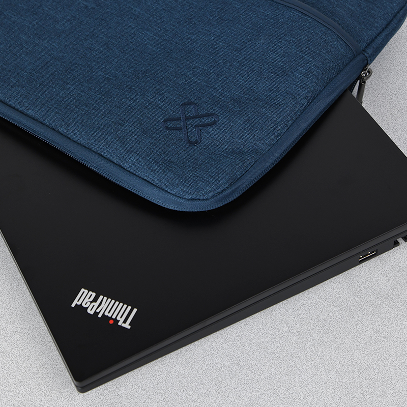 Klip Xtreme - Notebook sleeve - 14.1" - Polyester - Aluminum silver - KNS-425SV
