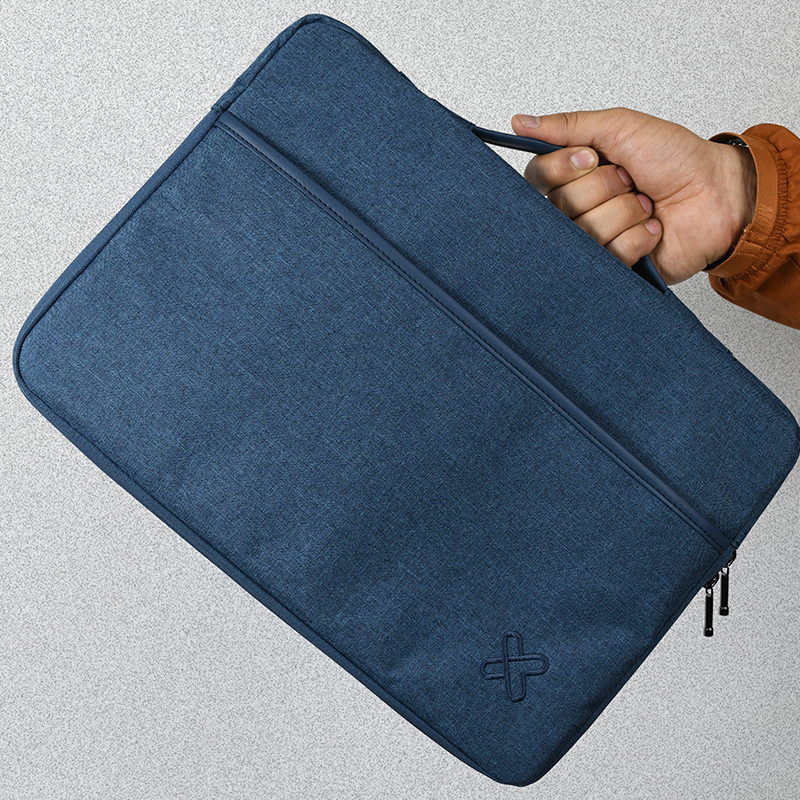 Klip Xtreme - Notebook sleeve - 14.1" - Polyester - Aluminum silver - KNS-425SV