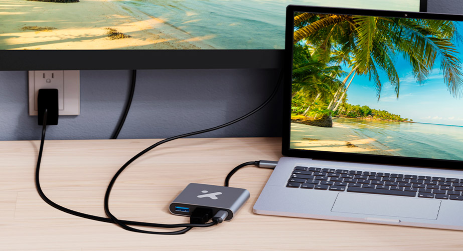 Xtech - Video adapter - USB Type C - HDMI (f) Type C(f) USB 3.0(f) - Aluminum - 3 in one XTC-566